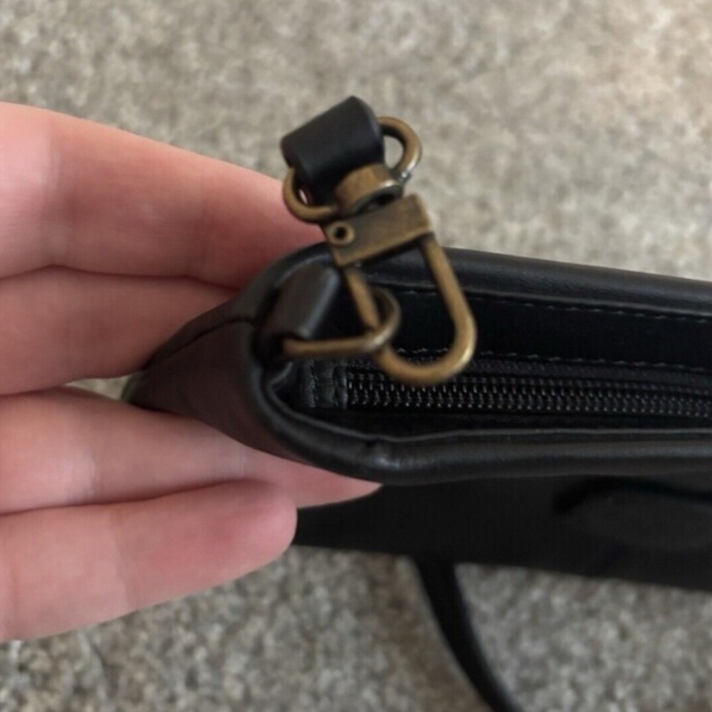 RADLEY LONDON - Black Baguette Leather Bag - Picture 8 of 9